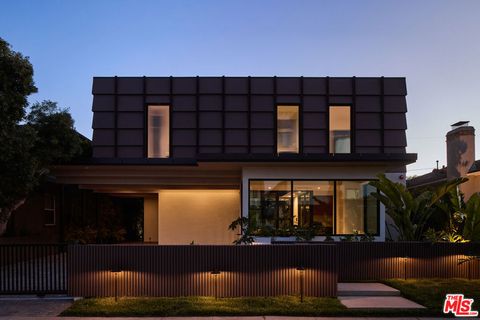 Photo of 4263 Le Bourget Avenue, Culver City, CA 90232 (MLS # 26762045)