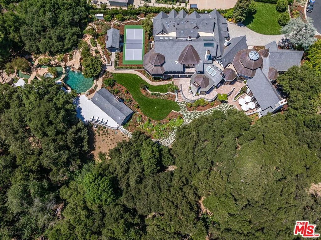 Photo of 5076 Island Forest Place, Westlake Village, CA 91362 (MLS # 25554465)