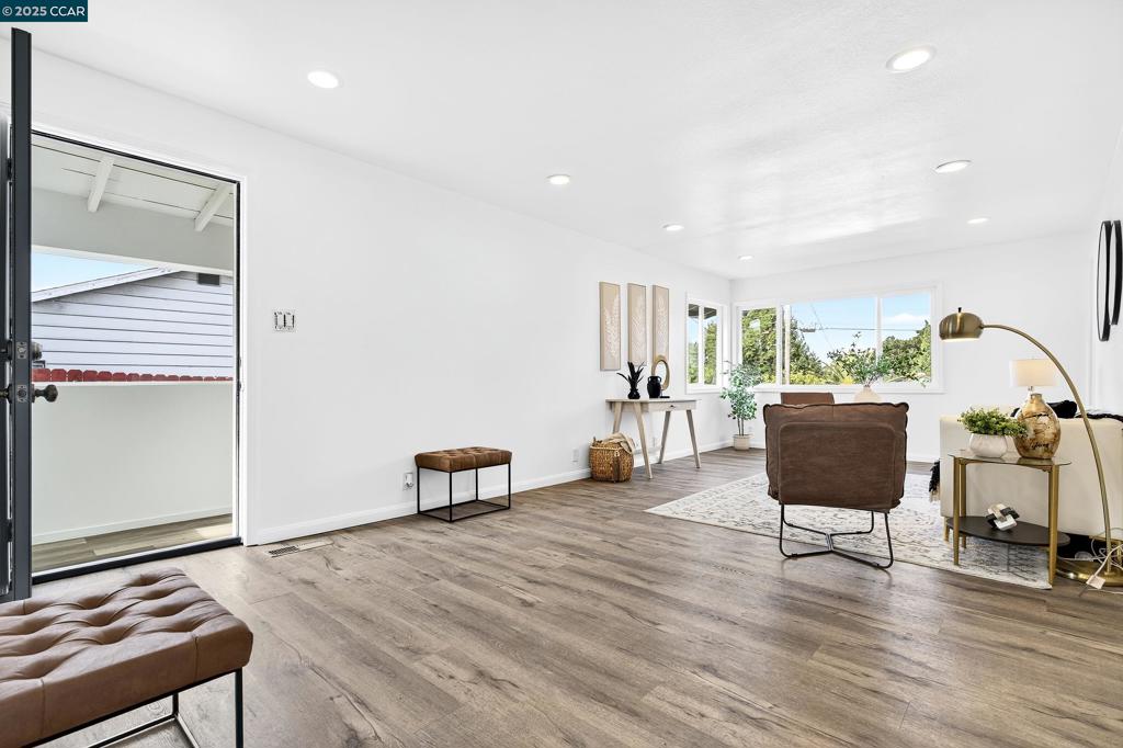 SANTA RITA ACRES - Residential
