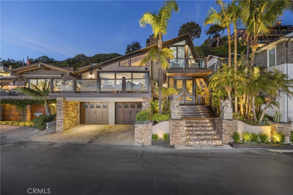 Photo of 3150 Breakers Dr, Corona Del Mar, CA 92625 (MLS # NP26031673)