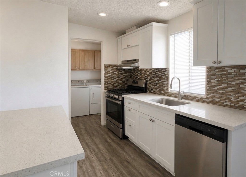 2105 Westerly 84