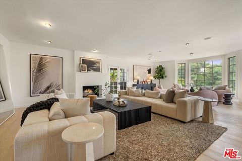 Photo of 9315 Beverly Crest Drive, Beverly Hills, CA 90210 (MLS # 26723705)