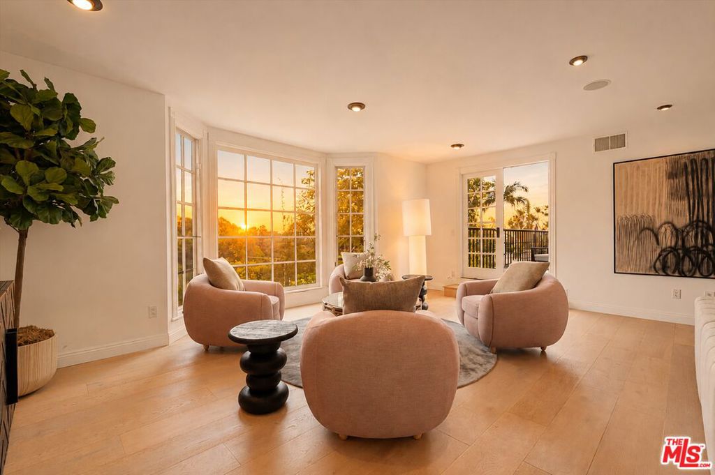 Photo of 9315 Beverly Crest Drive, Beverly Hills, CA 90210 (MLS # 26723705)