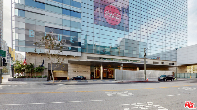 900 W Olympic Boulevard 33B