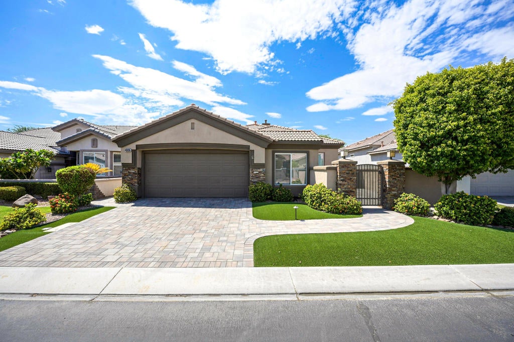 43335 N Heritage Palms Drive