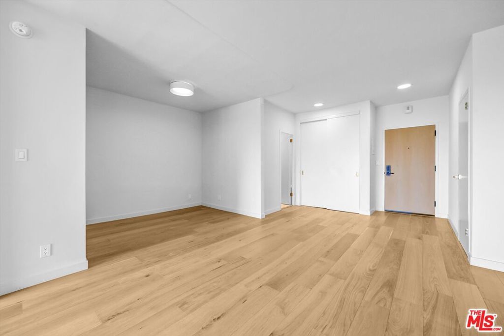 Photo of 999 N Doheny Drive #306, West Hollywood, CA 90069 (MLS # 25553027)
