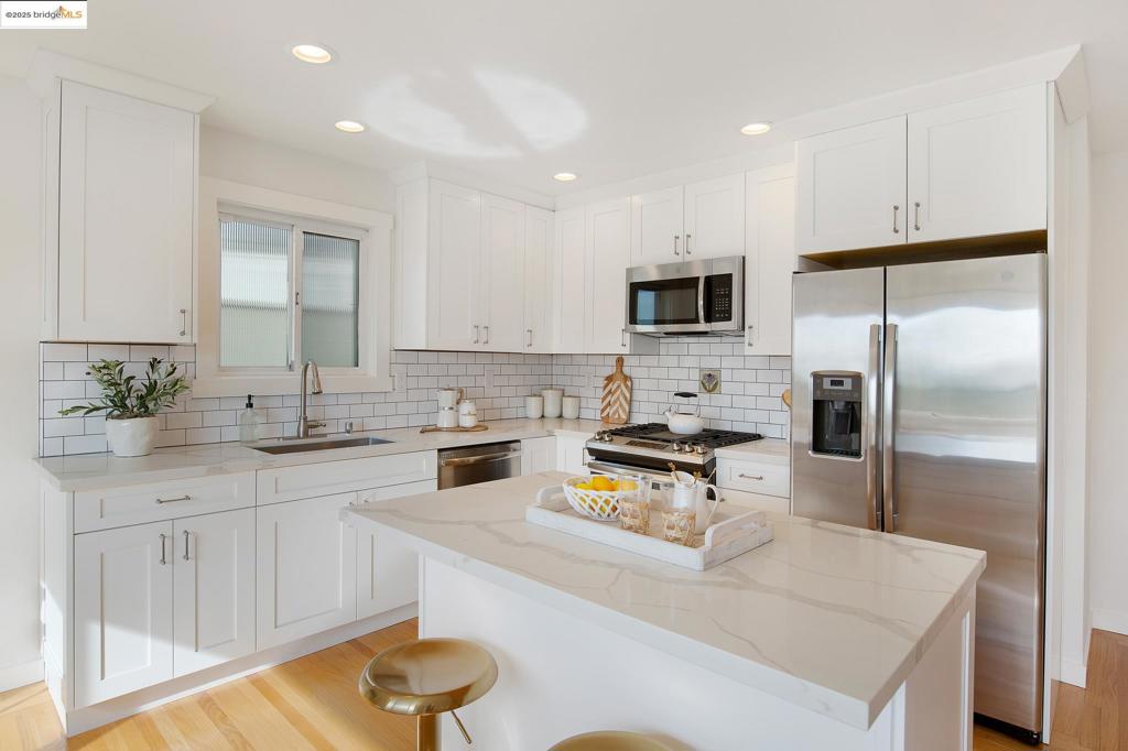 CLAREMONT - Residential