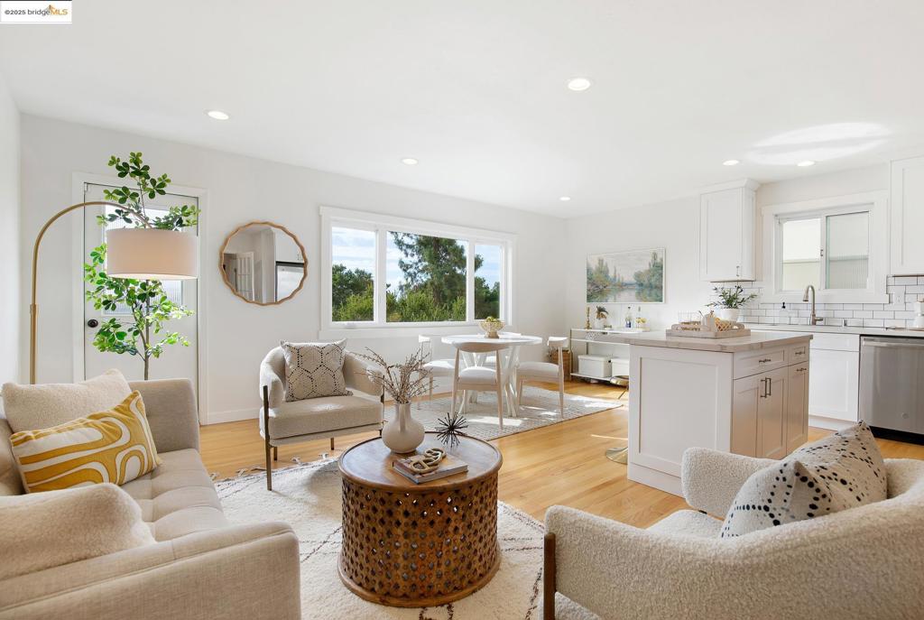 CLAREMONT - Residential