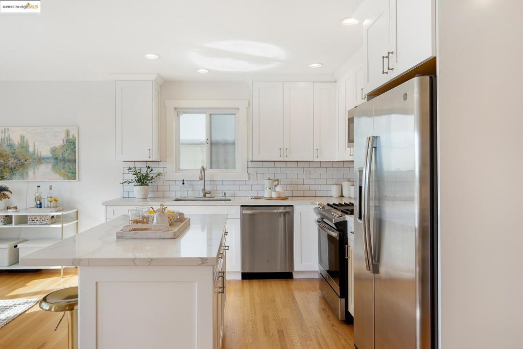 CLAREMONT - Residential