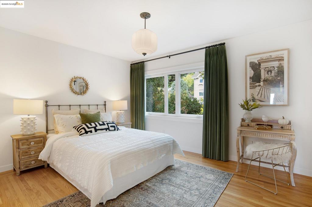 CLAREMONT - Residential