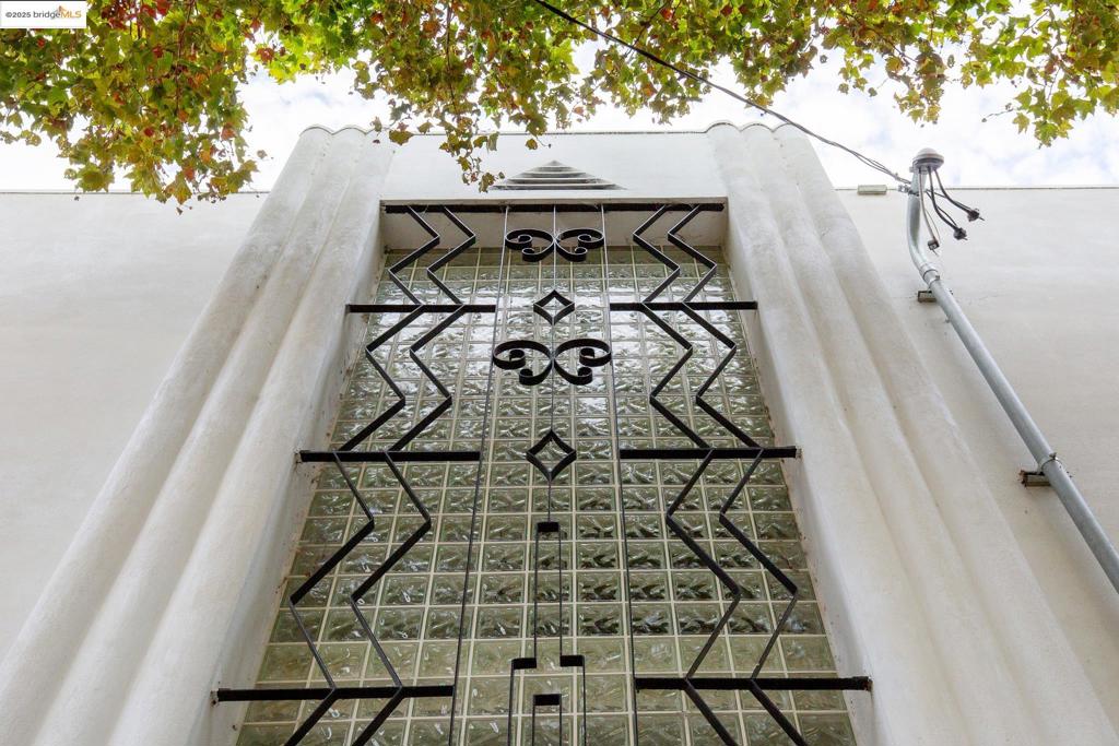 CLAREMONT - Residential
