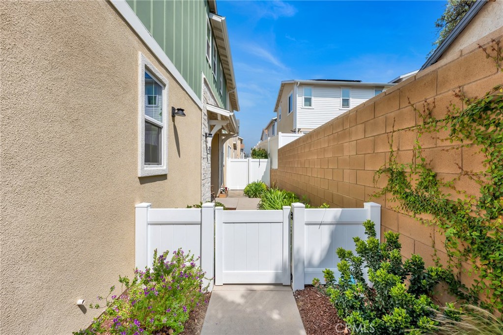 13423 W Saddle Rock Place