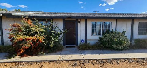 Photo of 15525 Kiamichi, Apple Valley, CA 92307 (MLS # CV26040253)