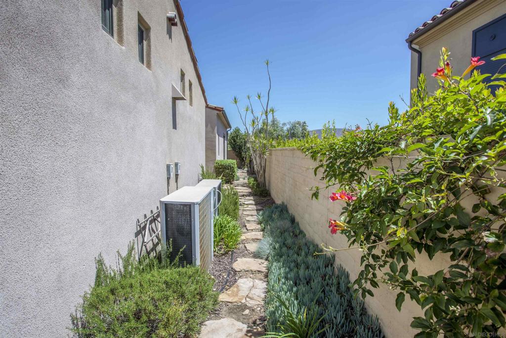 Rancho Santa Fe - Residential