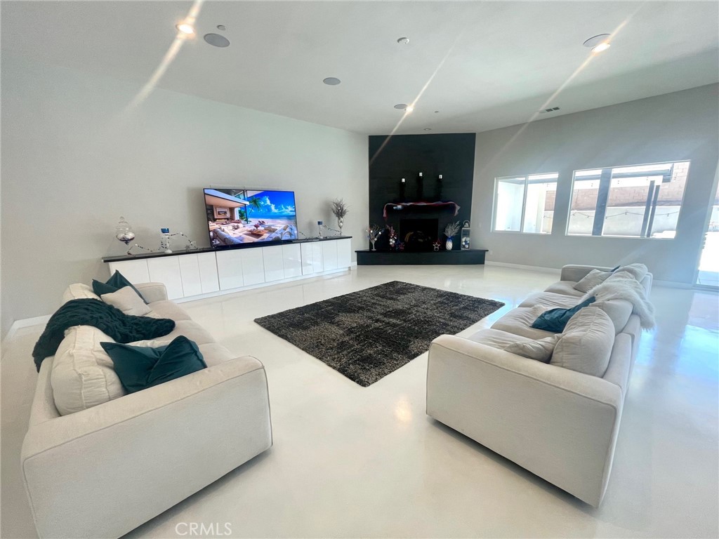 1204 Arbenz Circle