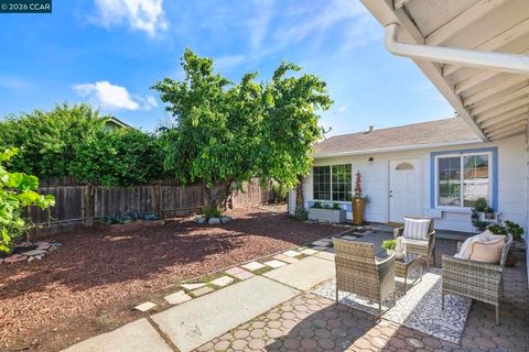 Photo of 476 Pamela Dr Dr, Bay Point, CA 94565 (MLS # 41131046)