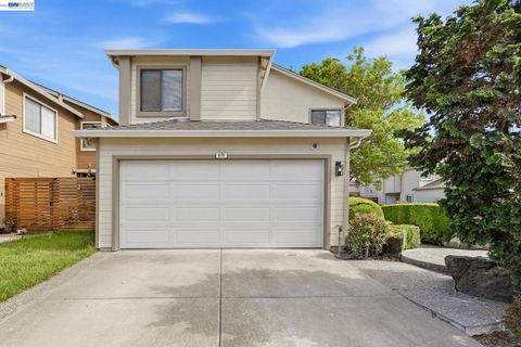 Photo of 678 Saddleback Ter, Fremont, CA 94536 (MLS # 41130397)
