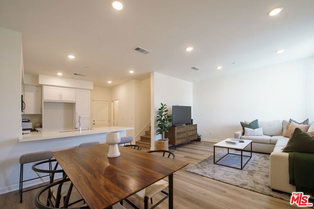 1842 W Merced Avenue