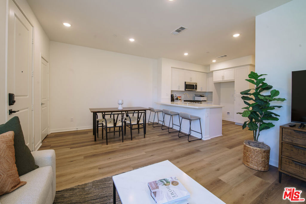 1842 W Merced Avenue