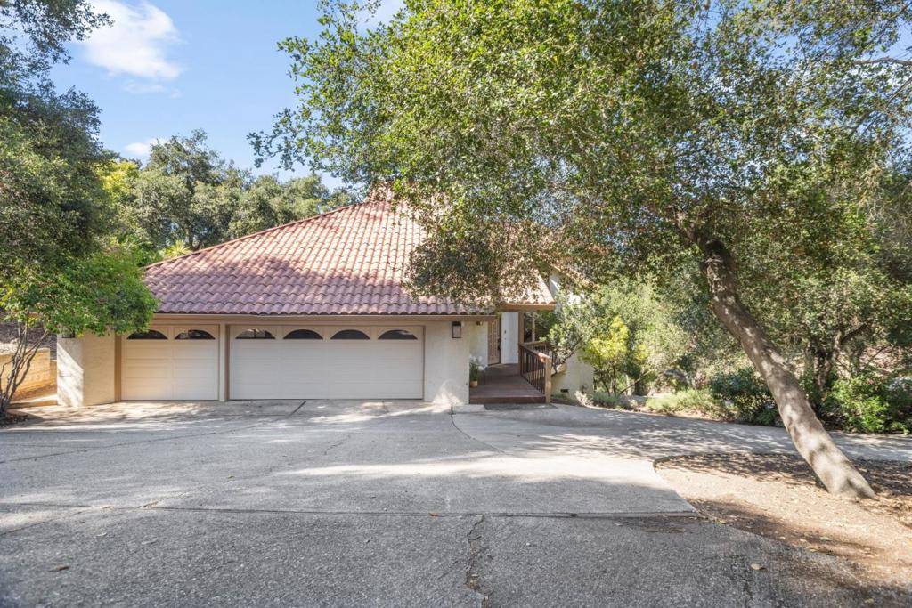 17710 Holiday Drive