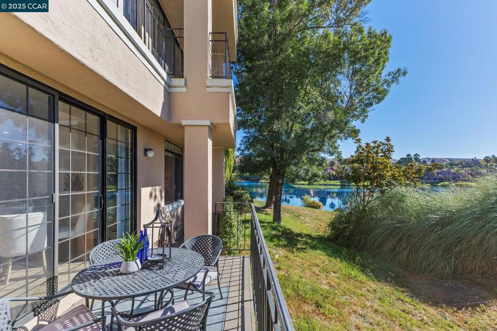 CANYON LAKES - Residential