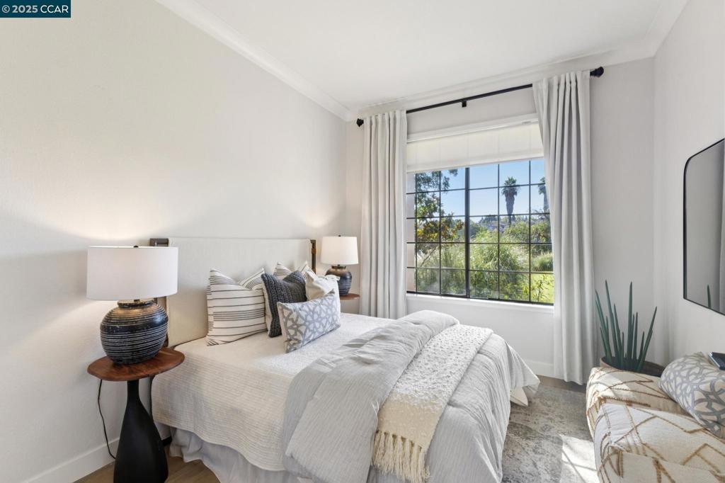 CANYON LAKES - Residential