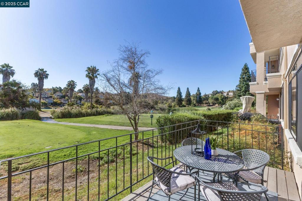 CANYON LAKES - Residential