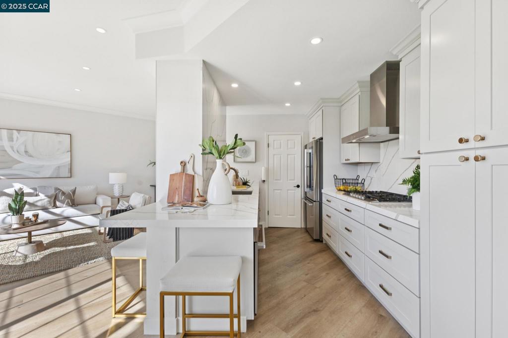CANYON LAKES - Residential