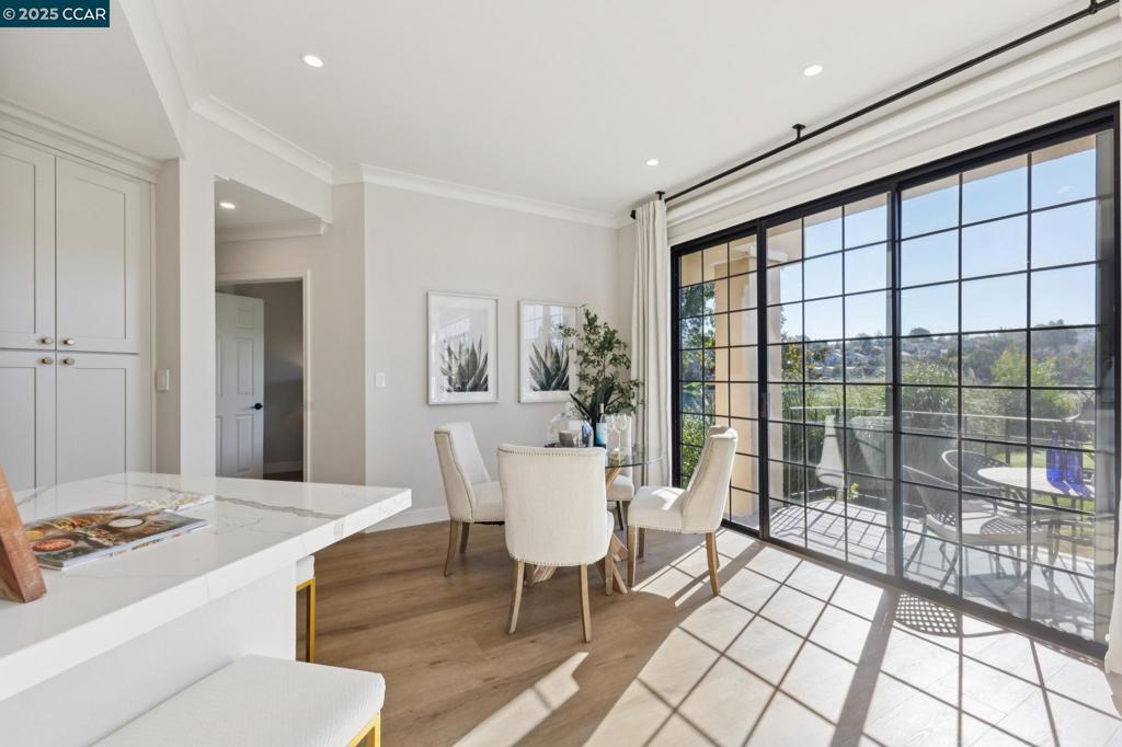 CANYON LAKES - Residential