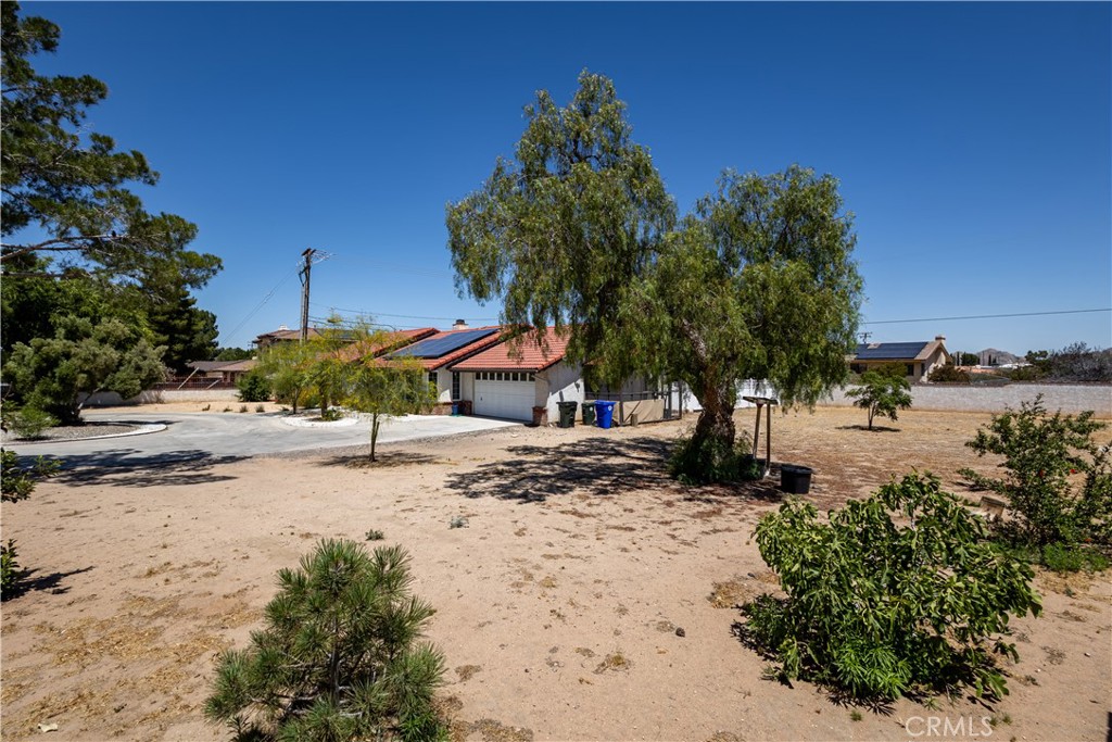 20086 Yucca Loma