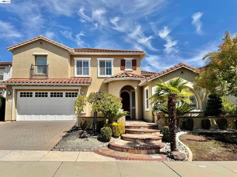 Photo of 2458 Marsanne St St, Danville, CA 94506 (MLS # 41146258)