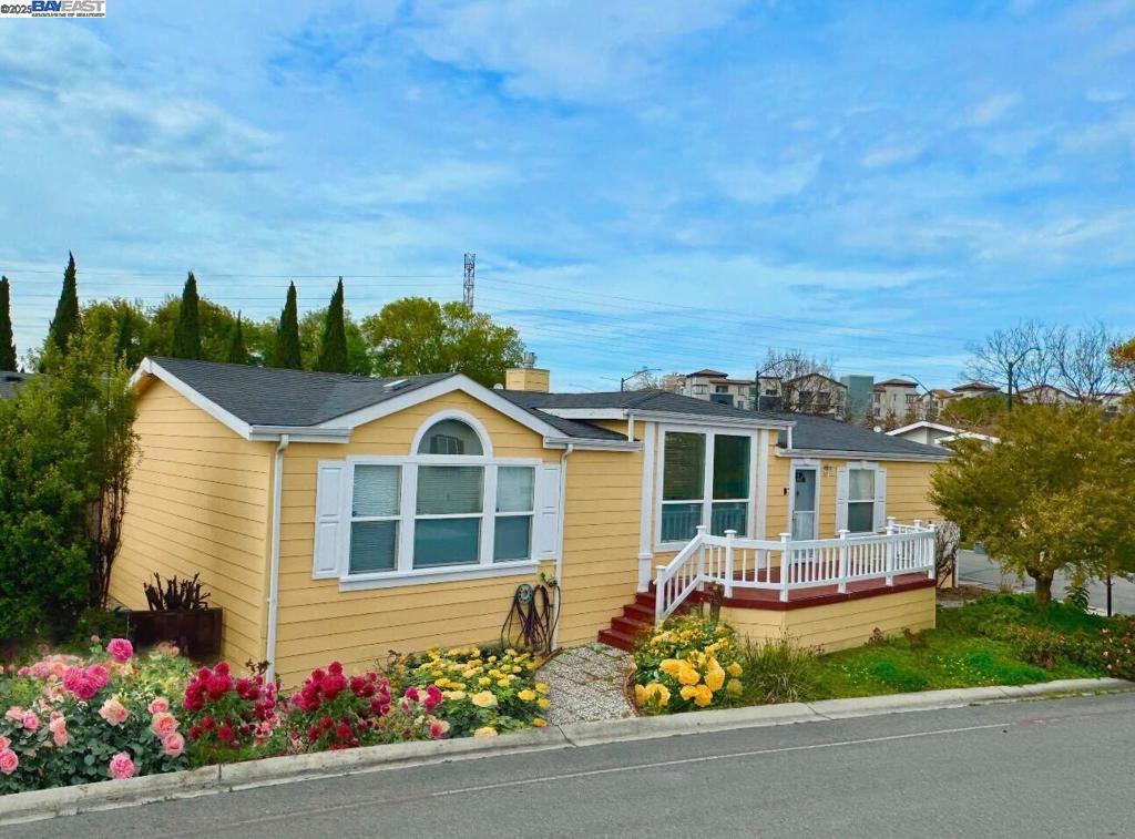 This beautifully maintained 4-bedroom, 2-bath home sits on a desirable corner lot with rare rear access from Tasman. Inside, you'll find fresh interior paint in the living room, dining area and 2 of the bedrooms, an abundance of natural light from large windows, and excellent lighting throughout the home, creating a bright and welcoming atmosphere. Located in the highly sought-after Plaza Del Rey community, you’ll enjoy great amenities and a prime location just minutes from Levi’s Stadium, major tech campuses, shopping, dining, and public transit. With easy access to Highways 101, 237, and 85, this is Silicon Valley living at its best! Fireplaces: GSR