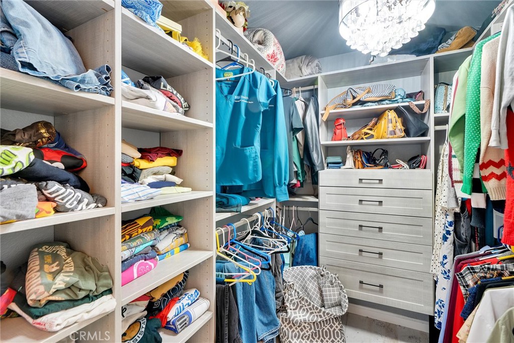 The Vistas (VAVI) - Residential