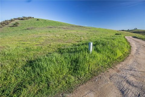 Tiny photo for 1641 Sutliff Road, Paso Robles, CA 93446 (MLS # NS26030854)