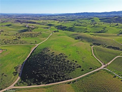 Photo of 1641 Sutliff Road, Paso Robles, CA 93446 (MLS # NS26030854)