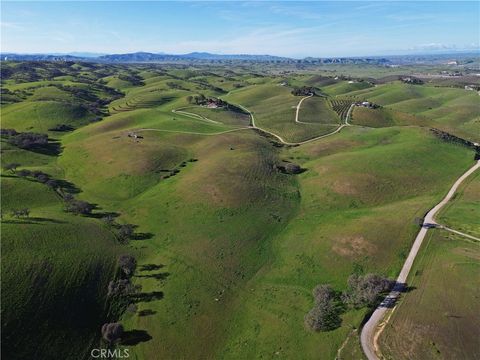 Tiny photo for 1641 Sutliff Road, Paso Robles, CA 93446 (MLS # NS26030854)