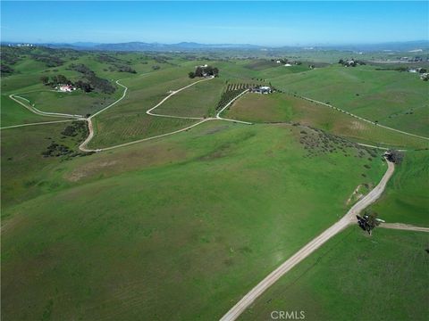Tiny photo for 1641 Sutliff Road, Paso Robles, CA 93446 (MLS # NS26030854)
