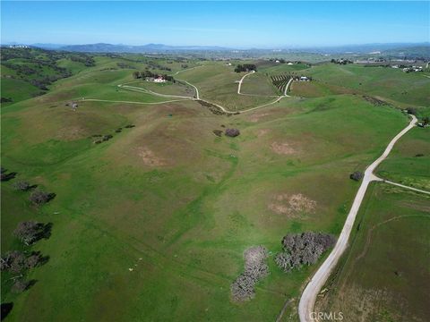 Tiny photo for 1641 Sutliff Road, Paso Robles, CA 93446 (MLS # NS26030854)