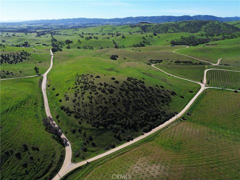 Tiny photo for 1641 Sutliff Road, Paso Robles, CA 93446 (MLS # NS26030854)