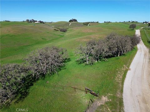 Tiny photo for 1641 Sutliff Road, Paso Robles, CA 93446 (MLS # NS26030854)