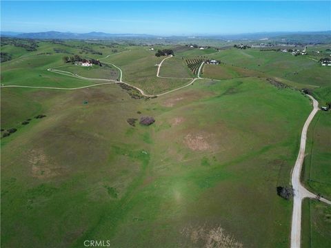 Tiny photo for 1641 Sutliff Road, Paso Robles, CA 93446 (MLS # NS26030854)