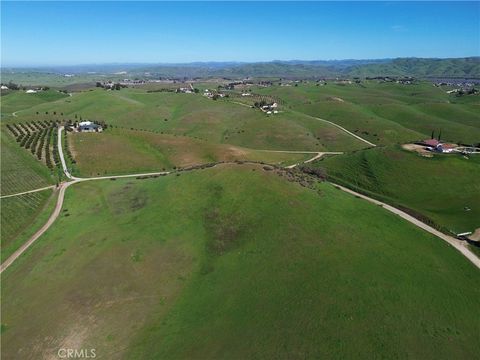 Tiny photo for 1641 Sutliff Road, Paso Robles, CA 93446 (MLS # NS26030854)