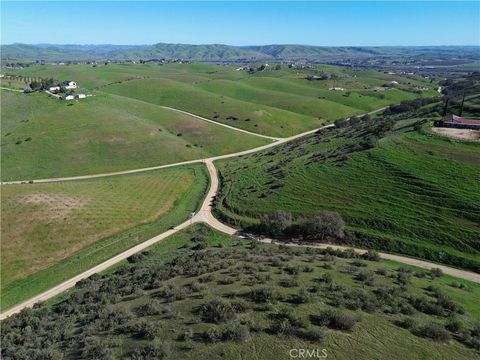 Tiny photo for 1641 Sutliff Road, Paso Robles, CA 93446 (MLS # NS26030854)