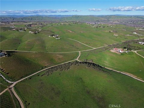 Tiny photo for 1641 Sutliff Road, Paso Robles, CA 93446 (MLS # NS26030854)