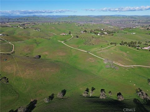 Tiny photo for 1641 Sutliff Road, Paso Robles, CA 93446 (MLS # NS26030854)
