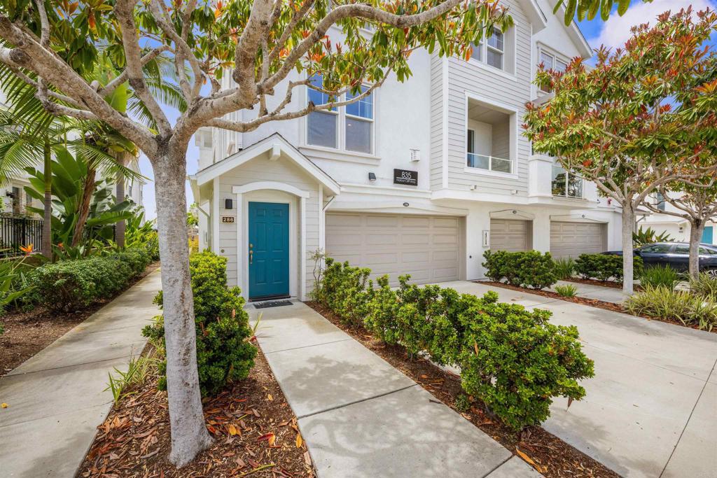 835 Harbor Cliff Way 286