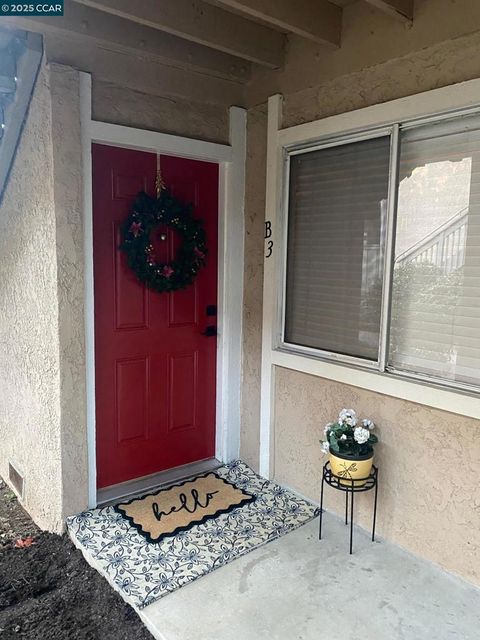 Photo of 5455 Kirkwood Dr Dr #B3, Concord, CA 94521 (MLS # 41119166)