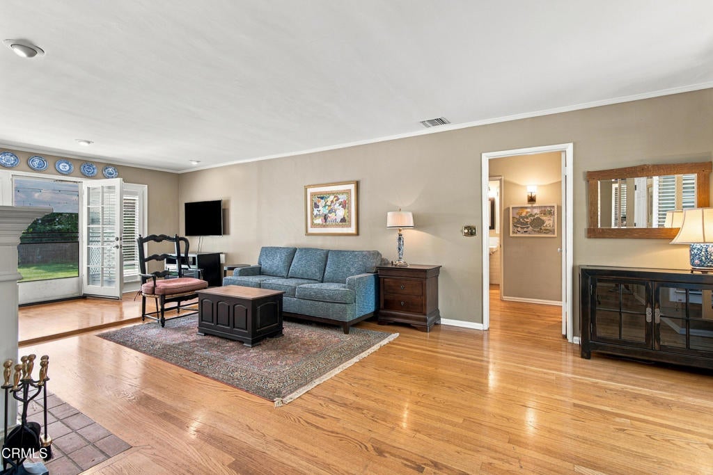 3586 Mountain View