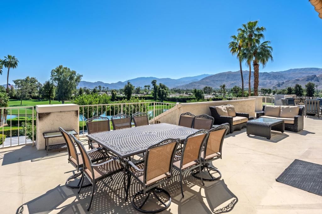 Photo of 899 Island Drive #401, Rancho Mirage, CA 92270 (MLS # 219144812DA)