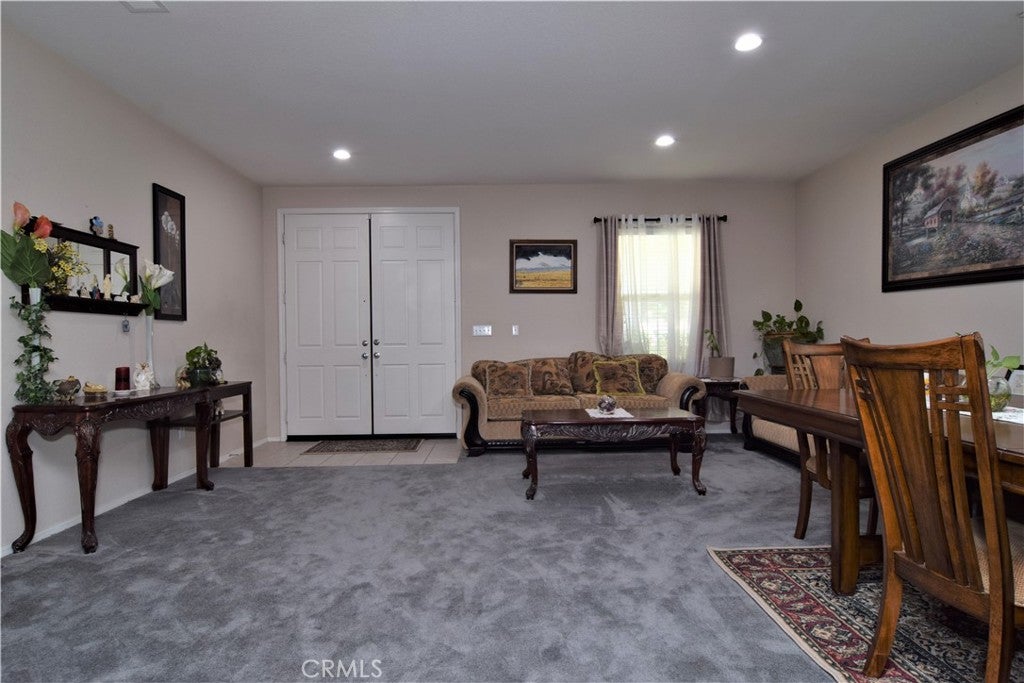 2821 E Avenue J4
